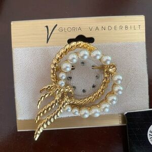 Gloria Vanderbilt Gold and White Pearl Brooch